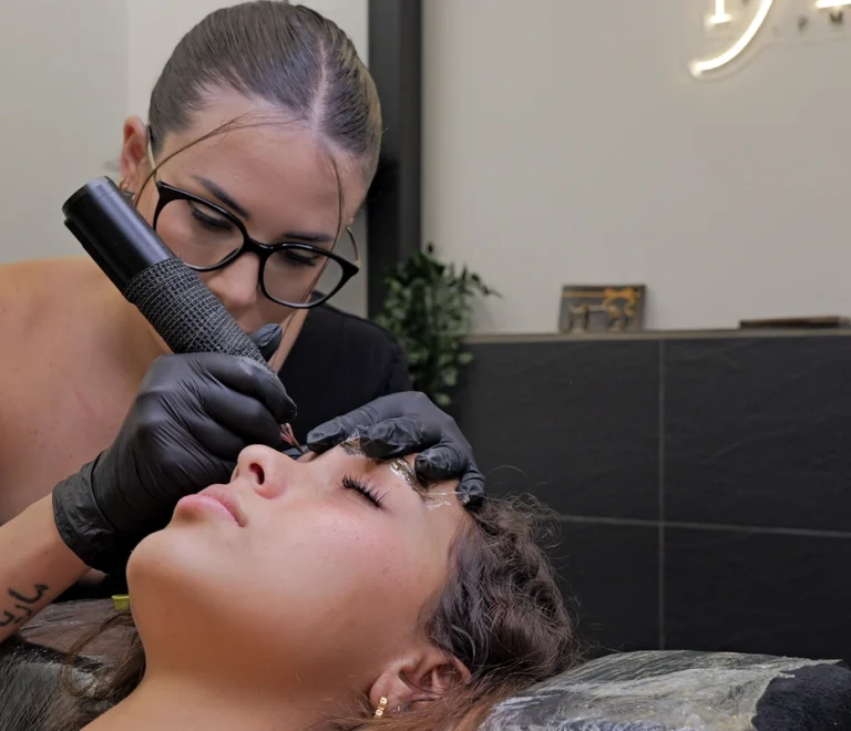 Microshading: Cejas Definidas y Maquilladas